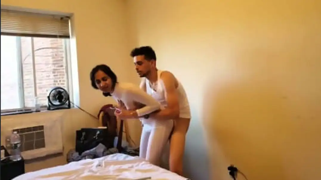 Desi NRI Girl's Secret Sex Tape with English Boyfriend