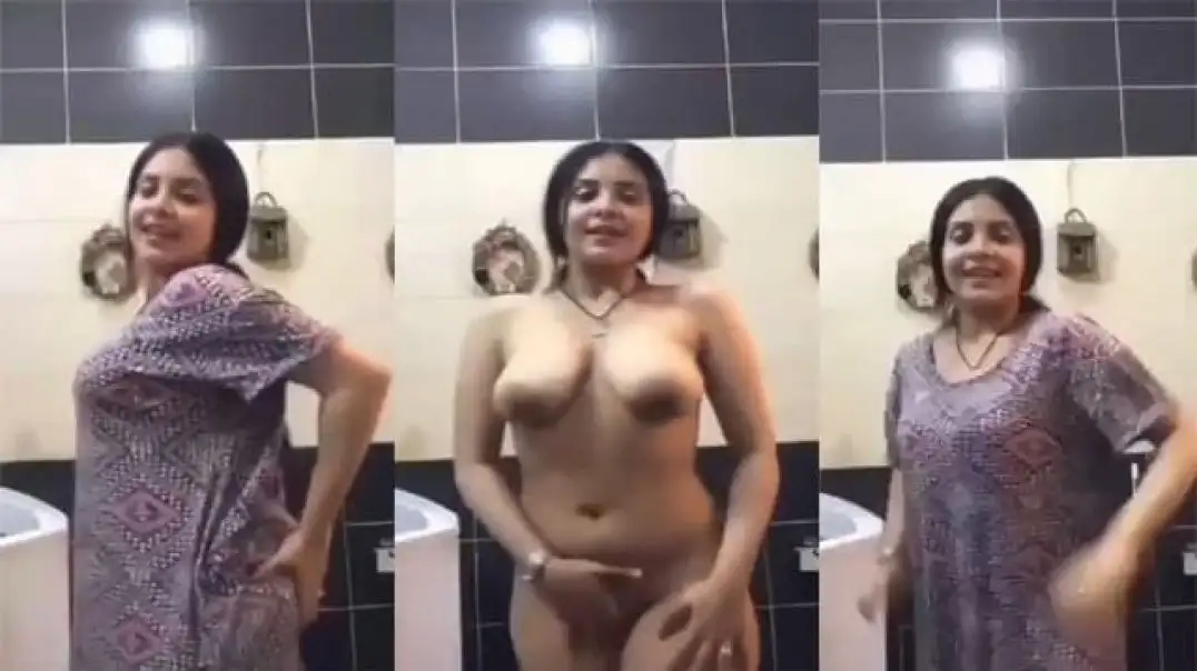 Mother's Secret Pussy Show in Private Video Call