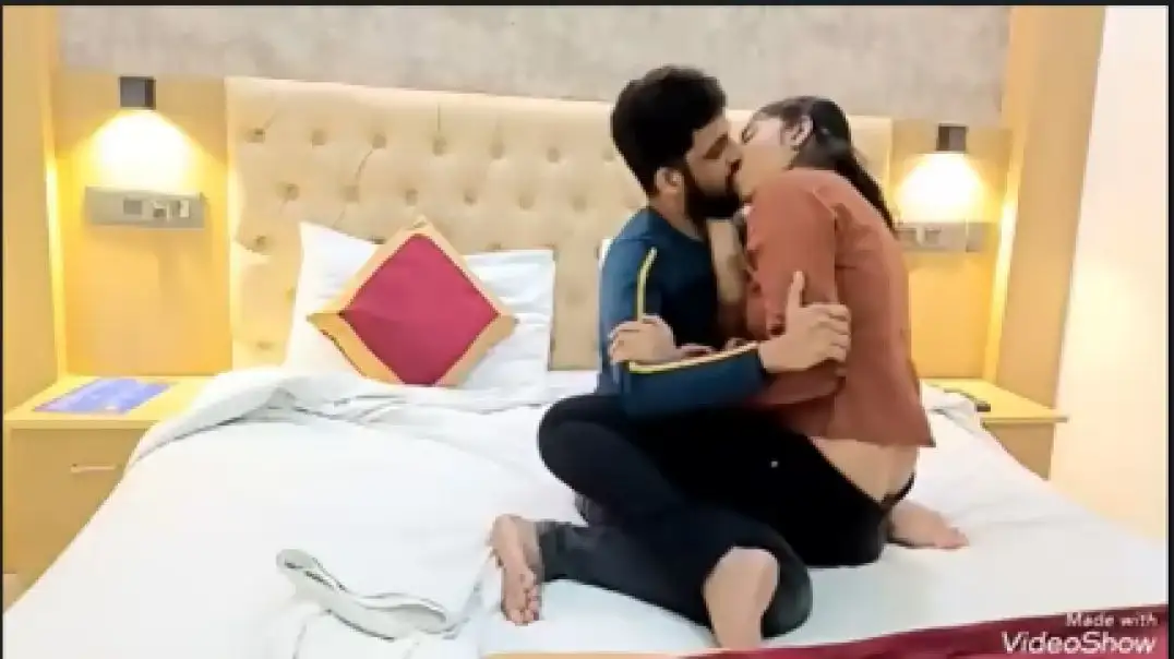 Desi couple’s wild Oyo room sex gone viral