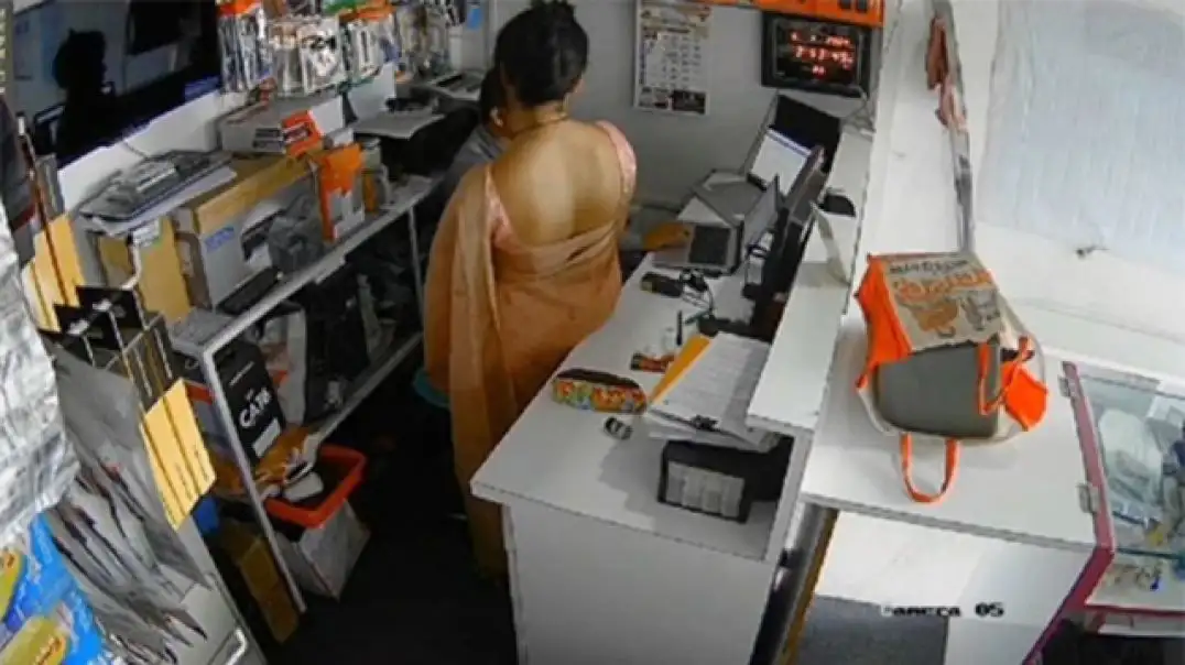 Hot Shop Manager's Secret Affair with Multiple Wives on CCTV
