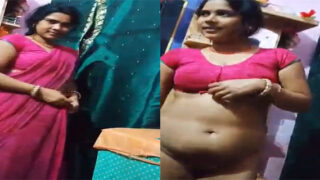Cute village Bhabhi showing her nude pussy on cam